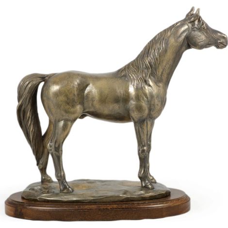 Cheval arabe I - une statuette représentant un cheval, une silhouette de cheval sur bois, un prix prestigieux du concours Art-Dog (1/5)