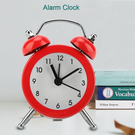 Réveil numérique portable 3 pouces en métal rouge, design élégant, pile incluse, idéal étudiant, mini horloge de chevet précise et raffinée. (1/5)
