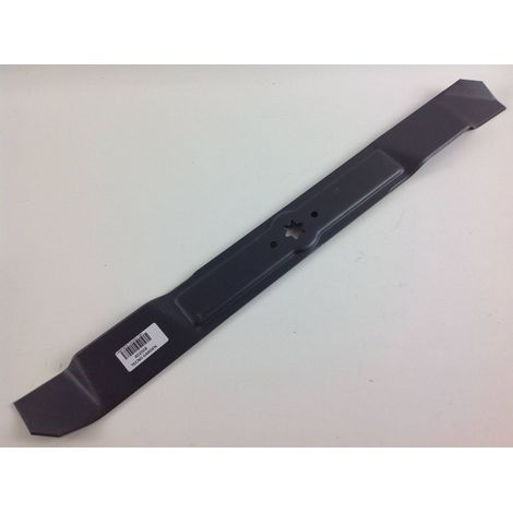 Lama per trattorino rasaerba  MTD lunghezza mm 700 diametro fori laterali mm 8