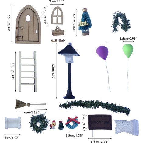 Ensemble de gnomes miniatures de Noël avec accessoires, porte décorative, décorations murales, couronne de sapin et échelle en bois.