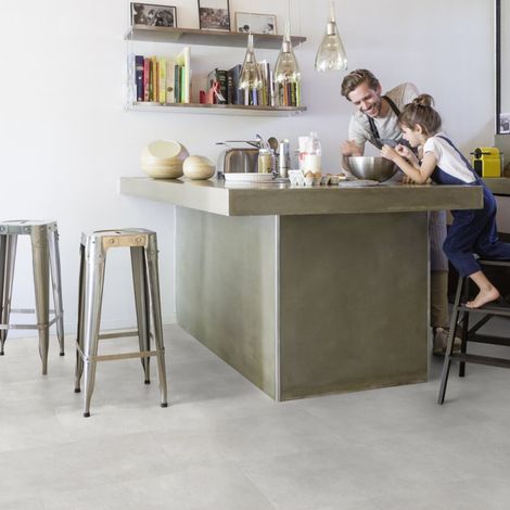 Gerflor – Dalle de sol PVC clipsable sous couche intégrée effet béton pepper light – Résistance aux chocs et rayures – Compatible pièces humides – 2.04 m²
