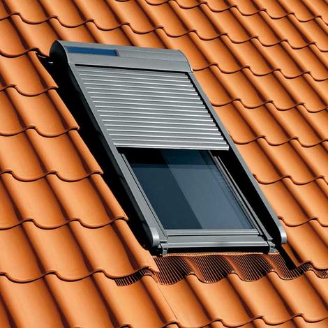 Volet roulant solaire VELUX 78x98 cm – Alimentation autonome – Occultation totale 100% – Réduction bruit pluie – Économie d'énergie 97% (1/5)