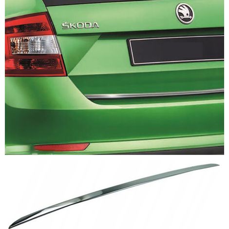 Skoda Rapid Spaceback HB - embellecedor cromado para el portón trasero (1/5)