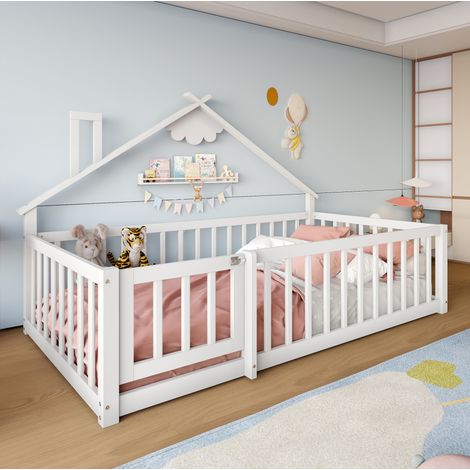 MODFU – Letto cabina per bambini 90x190 cm in pino/MDF bianco con barriera di sicurezza con serratura e design a casetta, carico 120 kg – Bianco (1/5)