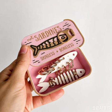 Creative and best-selling personalized and fashionable new Sardine Tin Jewelry Box necklace and earring storage box - D -