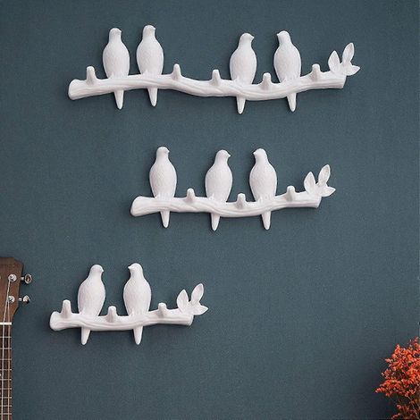 Porte-manteau décoratif mural en forme d'oiseaux sur une branche d'arbre, idéal pour suspendre manteaux, serviettes, chapeaux et sacs. (1/4)