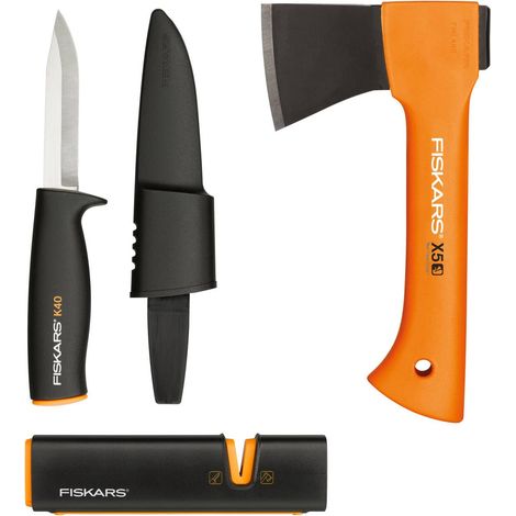 Fiskars Set per Stufa a Legna, Ascia per il Tempo Libero X5-XXS, 23 cm, Affilacoltelli e Asce Xsharp, Testa Affilatrice in Ceramica, Coltello Universale K40, Custodia Inclusa, 22,5 cm, 1057913 (1/5)