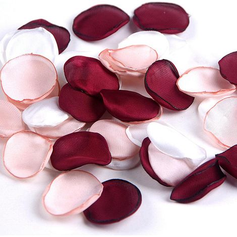 200 künstliche Seidenrosenblätter zum Verstreuen als Dekoration des Mittelgangs bei einer Hochzeit, einem Geburtstag oder zum Valentinstag. (1/5)