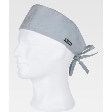 Bandana con abertura trasera. Rematada con cinta para ajustar en la nuca M614  Gris