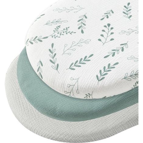 Ensemble de 3 draps-housses en mousseline de coton pour cododo, compatibles avec les parcs et poussettes. 100 % coton doux, motif feuilles gris-bleu, 41 x 82 cm. Idéal comme cadeau de maternité. (1/5)