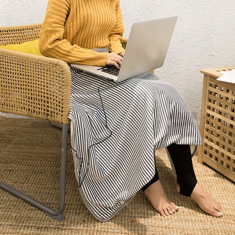 Couverture chauffante USB pour la maison et le bureau, coussin chauffant pour les jambes et le corps, gris foncé (1/5)
