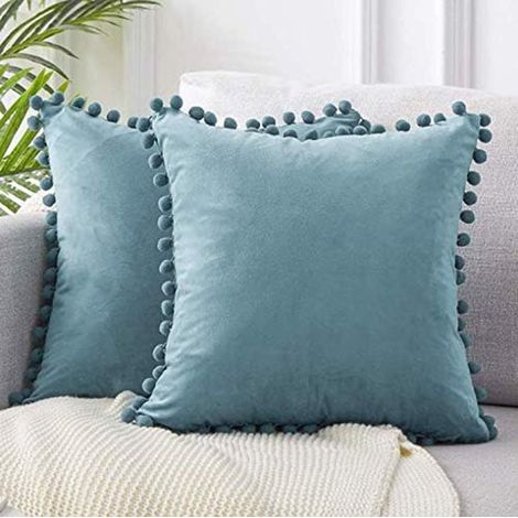 2 Pcs Housse de Coussin en Velours Taie d'oreiller Decorative Taie d'oreiller Boule de Fourrure de Couleur (Bleu Brume) (1/5)