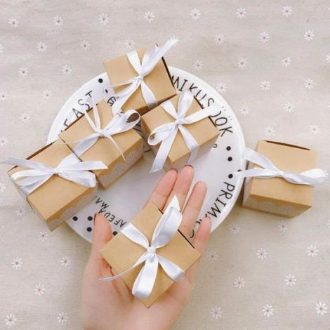 50 x Coffrets cadeaux en papier kraft dentelle pour cadeaux, dragées, confettis, petits cadeaux & bijoux pour anniversaire (1/4)