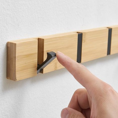 Perchero de pared con 3 ganchos extensibles, para colgar abrigos, bufandas, bolsos, etc., fabricado en materiales naturales.