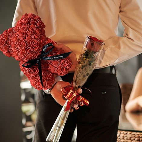 Handgefertigter künstlicher Rosenbär, ein romantisches Geschenk zum Valentinstag (1/5)