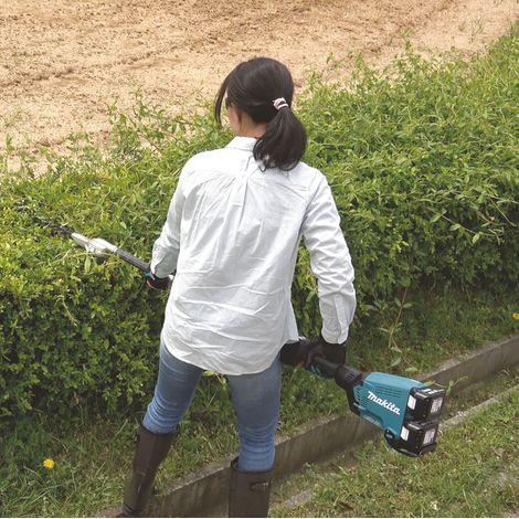 Makita – Outil de jardin multifonction motorisé 2x18V – Moteur Brushless – Pour terrains accidentés – Coupe nette sans éclat