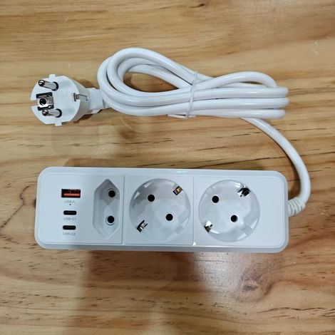 Multiprise Convertisseur EU – Idéal Bureau & Voyages,USB1 + type-c 2,blanc (1/5)
