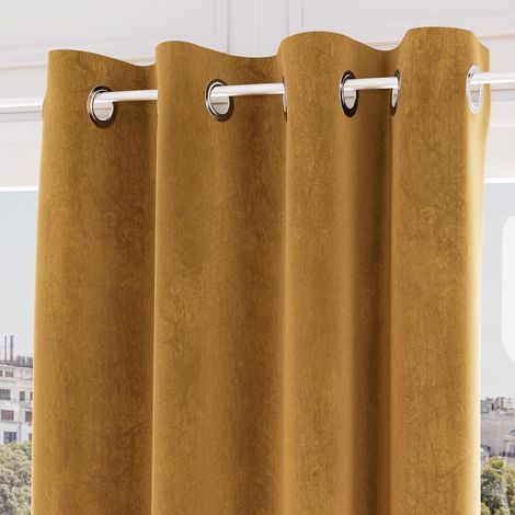 Rideau oeillets en velours VELVET ocre, par Soleil d'ocre (1/2)