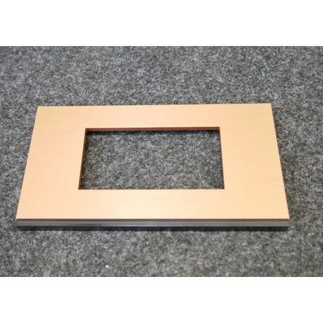 Plaque de finition 1 poste 4 modules horizontale couleur marron finition Matiere copper alu entraxe 71mm série Gallery HAGER (1/2)