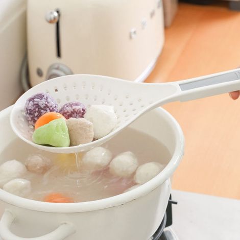 Écumoire multifonctionnelle en plastique résistant à la chaleur et de grande capacité, avec fentes fines et clip. Ustensile de cuisine. (1/5)