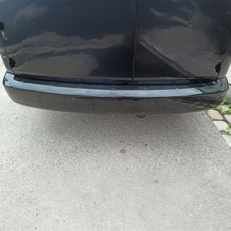 OMAC Ladekantenschutz Stoßstangenschutz für VW Caddy III 2003-2015 Pre-FL – Acryl glänzend schwarz (1/5)
