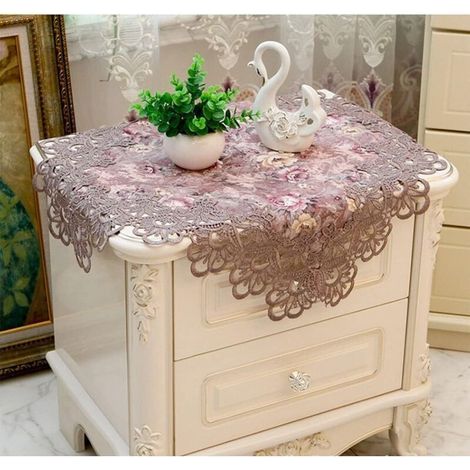 Nappe Carrée Décorative pour Table de Chevet – Housse Anti-Poussière Élégante, Idéale pour Mariage, Salon ou Chambre (Violet Foncé) (1/5)