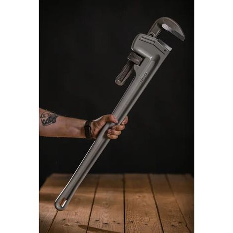 Llave de grifa de aluminio 900 mm mordazas de acero tratado