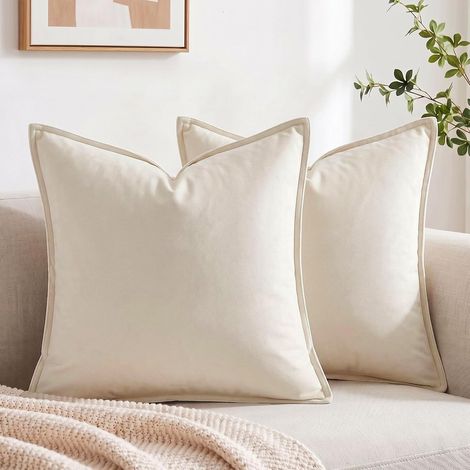 Lot de 2 Housses de Coussin Crème en Simili‑Daim Sauvage 40x40 cm (1/5)