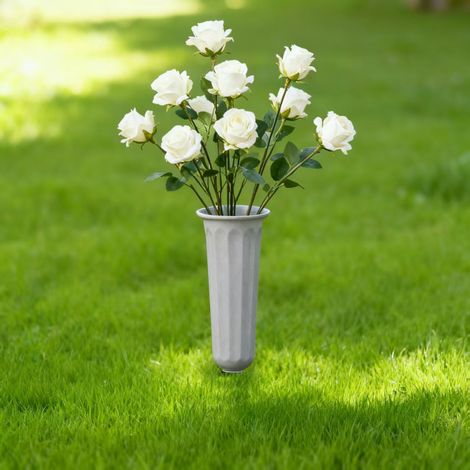 Support de fleurs en plastique durable couleur blé avec cœur vert, vase de plantation pour fleurs artificielles extérieur, accessoire de décoration de tombe et cimetière, idéal pour les cérémonies de (1/3)
