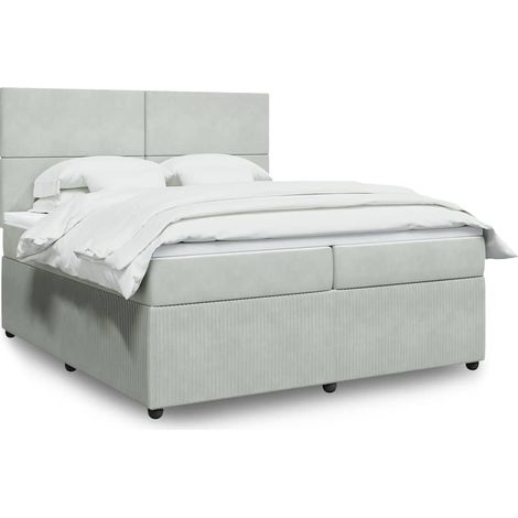 Boxspringbett mit Matratze Hellgrau 200x200 cm Samt
