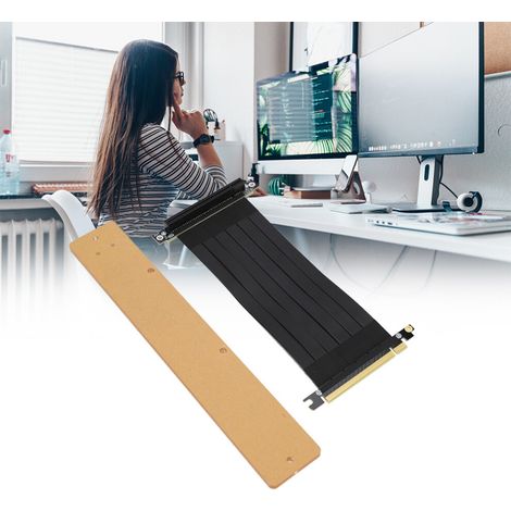 Cavo adattatore PCIe 4.0 con orientamento verso il basso, design ottimizzato per il flusso d'aria, schermatura flessibile e connettore con schermatura contro le interferenze elettromagnetiche.