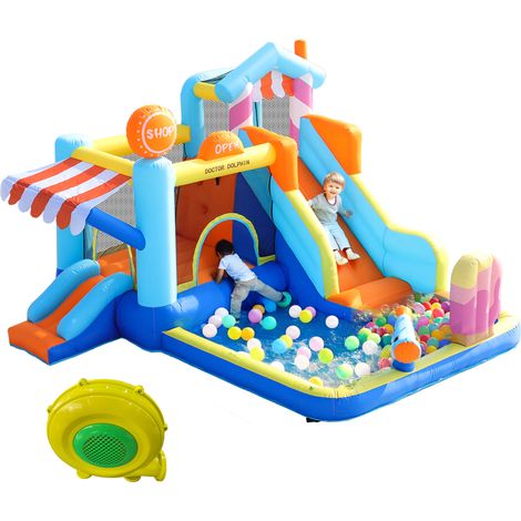 Castello gonfiabile per bambini con soffiatore 450 W, parco acquatico gonfiabile da esterno con trampolino, 2 scivoli, fontana e pistole ad acqua, area giochi multifunzione per giardino
