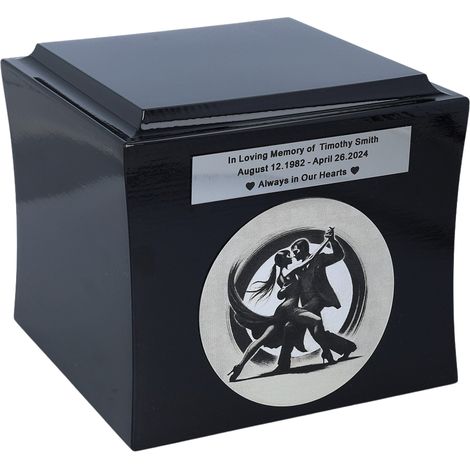 Urna funeraria Tango con motivo de baile. Urna de madera Tango - Blanco y negro, pareja bailando grabada, personalizada. (1/5)