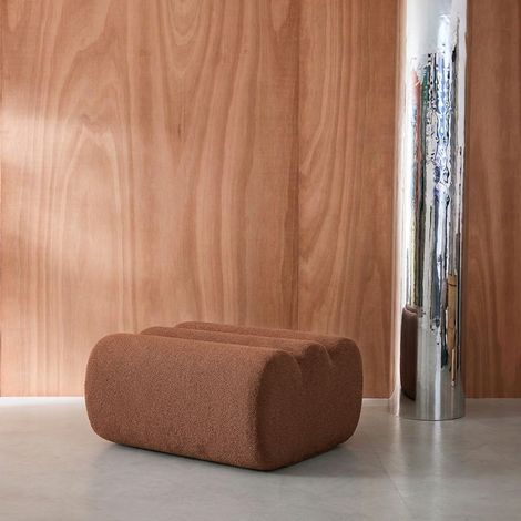 Pouf. repose-pieds pour chauffeuse Nova bouclette texturée terracotta - Nova (1/3)