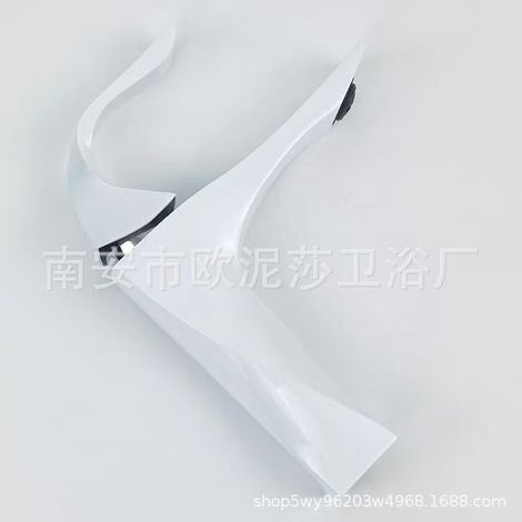 Cross-border hot and cold water basin faucet, bathroom splash-proof zinc alloy twisted raised bathroom sink faucet - white low model