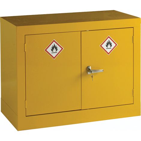 Rs Pro – Armoire d'atelier pour produits dangereux – Acier jaune verrouillable – 712mm x 915mm x 459mm – 2 portes, 1 étagère (1/6)