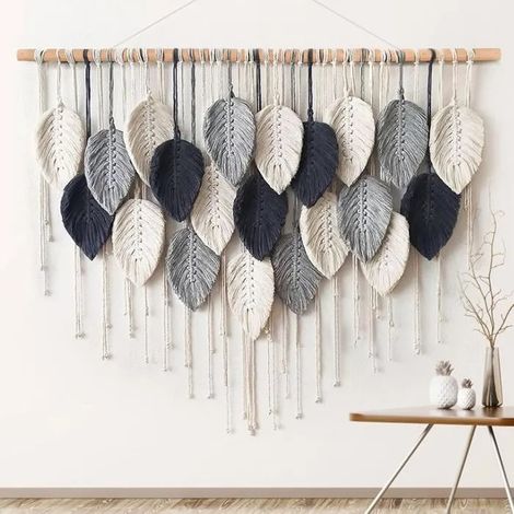 Grande tapisserie murale macramé plumes, style bohème chic, faite main, feuilles tissées. Décorati - Bleu marine, Gris 100L x 75l cm (1/5)