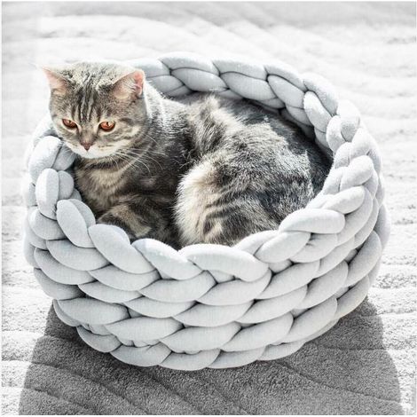 Cestino per cani/gatti fatto a mano in un unico pezzo, realizzato in corda di cotone a trama grossa, con morbido cuscino in lana lavorato a maglia per cuccioli/gatti (35 cm, grigio chiaro) (1/3)