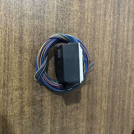 Interrupteurs de charge haute et basse tension ID4/ID6, adaptés à l'alimentation CA et CC, conformes aux normes nationales et européennes 1EA 915 651 D. (1/4)