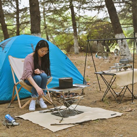 Tapis ignifuge Mountain Fun pour pique-nique et barbecue en extérieur, en fibre de verre résistante aux hautes températures, grand format. (1/5)