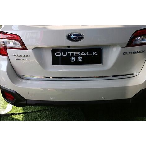 Embellecedor cromado para la tapa del maletero del Subaru Outback 2019+ (1/5)