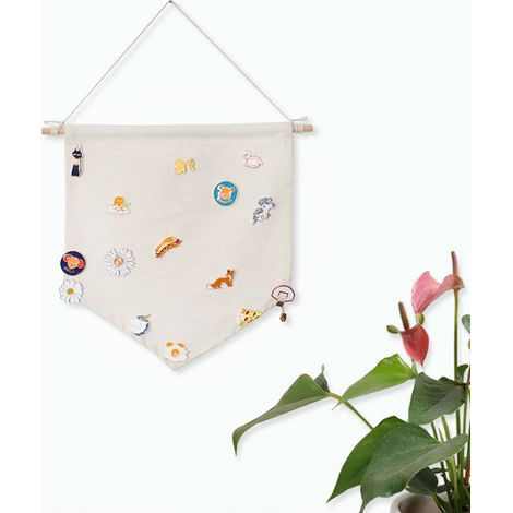 3er-Set Wandbanner mit Aufhängevorrichtung für Anstecknadeln, Broschen und andere Sammlerstücke, beige, Größe S (1/5)