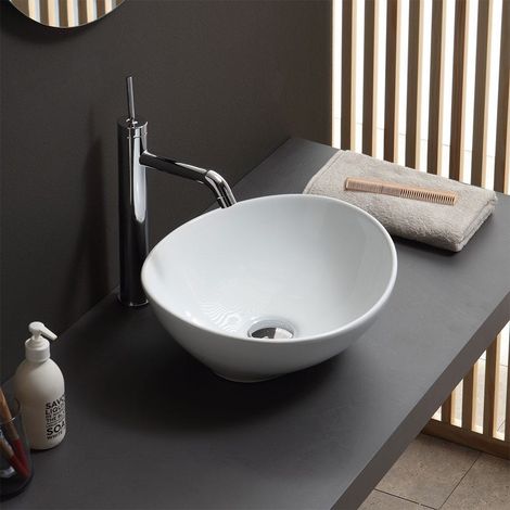 Kiamami Valentina – Vasque à poser ovale en céramique blanche – Largeur 41 cm – Hauteur 14 cm – Profondeur 33,5 cm – Pour robinet mural (1/4)