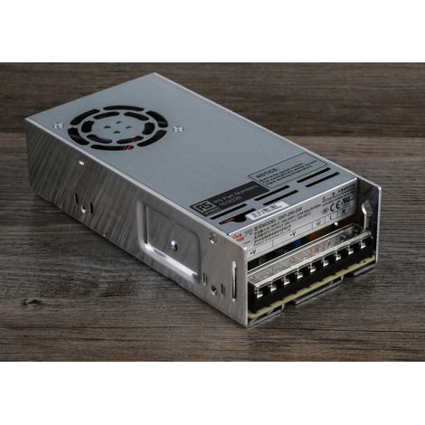 Alimentation à découpage intégrée, RS PRO 240W, 1 sortie à 24V c.c. 10A ( Prix pour 1 ) (1/4)