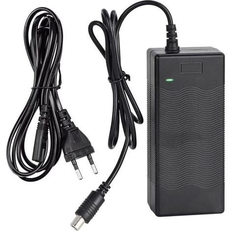 Caricabatterie da 42 V 2 A per monopattini Xiaomi M365/Pro/Mi 3/1S e Ninebot ES1/ES2/ES3/ES4 - Universale, sicuro, ad alte prestazioni (1/4)