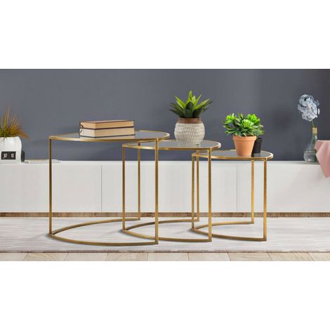 Dmora - Mesa de café Laetitia, Mesa de centro baja, Revistero para sofá, Estante de la sala de estar, 60x60 h50 cm, Oro (1/5)