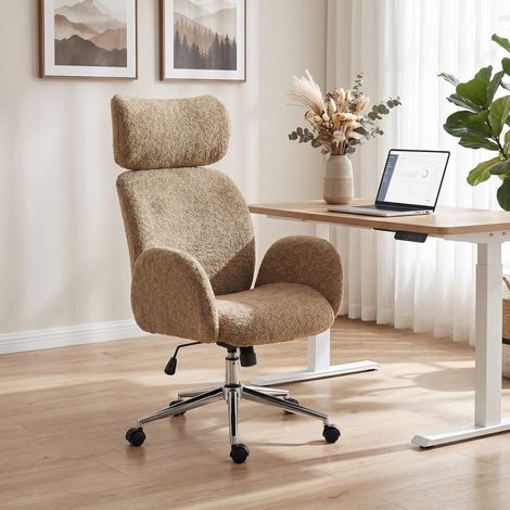 Fauteuil marron ergonomique avec appui-tête ajustable. Basculement et hauteur facilement réglables. (1/5)