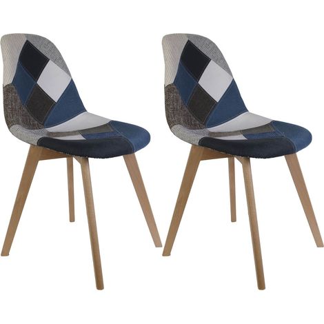 Altobuy – Lot de 2 chaises patchwork bleu et gris – Style scandinave – Assise tissu motif élégant – Piétement en hêtre massif – Dimensions 55,5 x 41 x H85 cm (1/5)