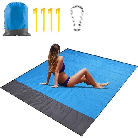 MINKUROW Esterilla de playa, manta de picnic de 210 cm x 200 cm, manta de picnic antiarena, con 4 estacas fijas, portátil, impermeable, plegable, para playa, camping, jardín, barbacoa, senderismo, via (1/5)