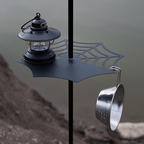 Table de camping compacte avec lanterne intégrée, idéale pour la randonnée, le camping et les pique-niques à la plage. (1/5)